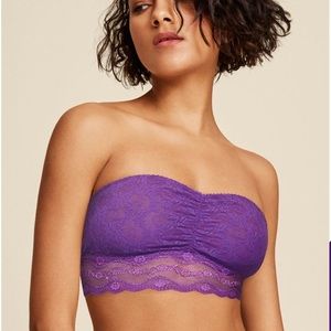 NWT. B. Temptd by Wacoal Lace Kiss Bandeau, Purple